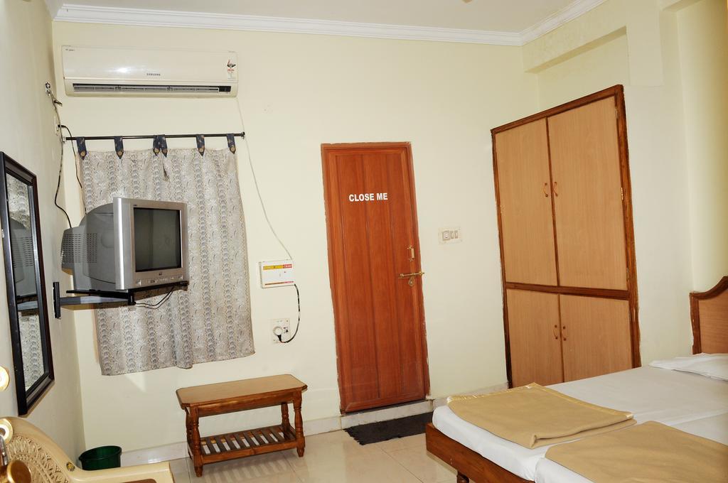 Hotel Agarala Residency Tirupati Zimmer foto