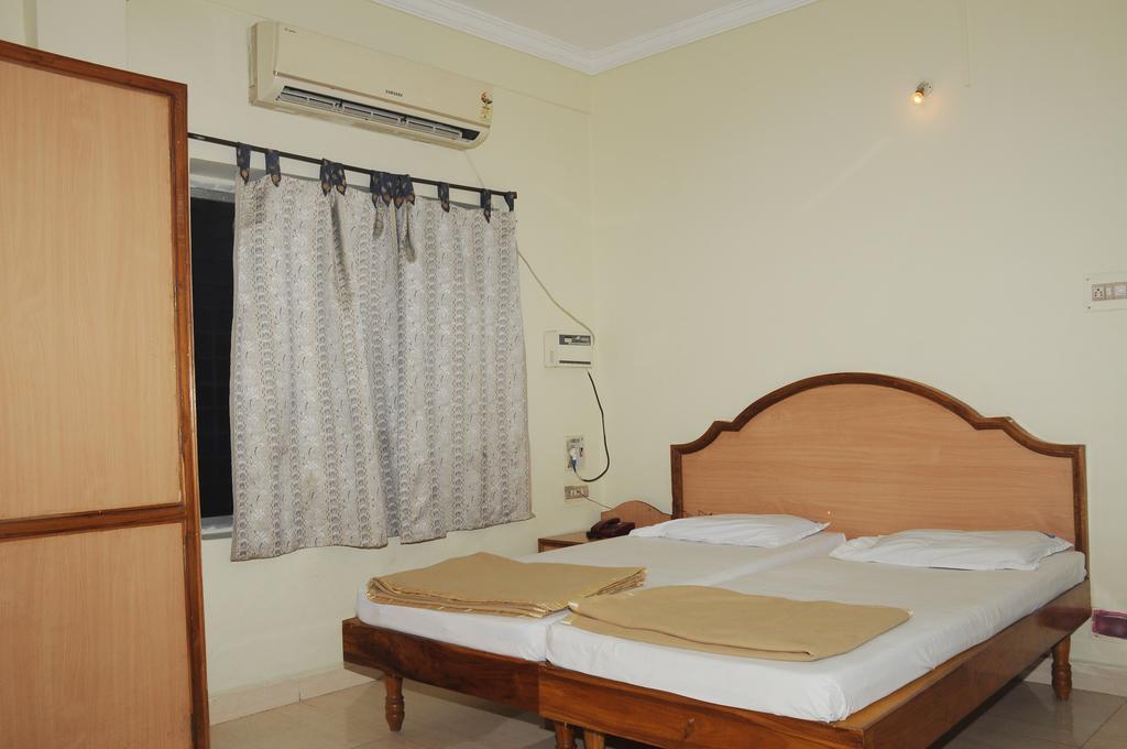 Hotel Agarala Residency Tirupati Zimmer foto