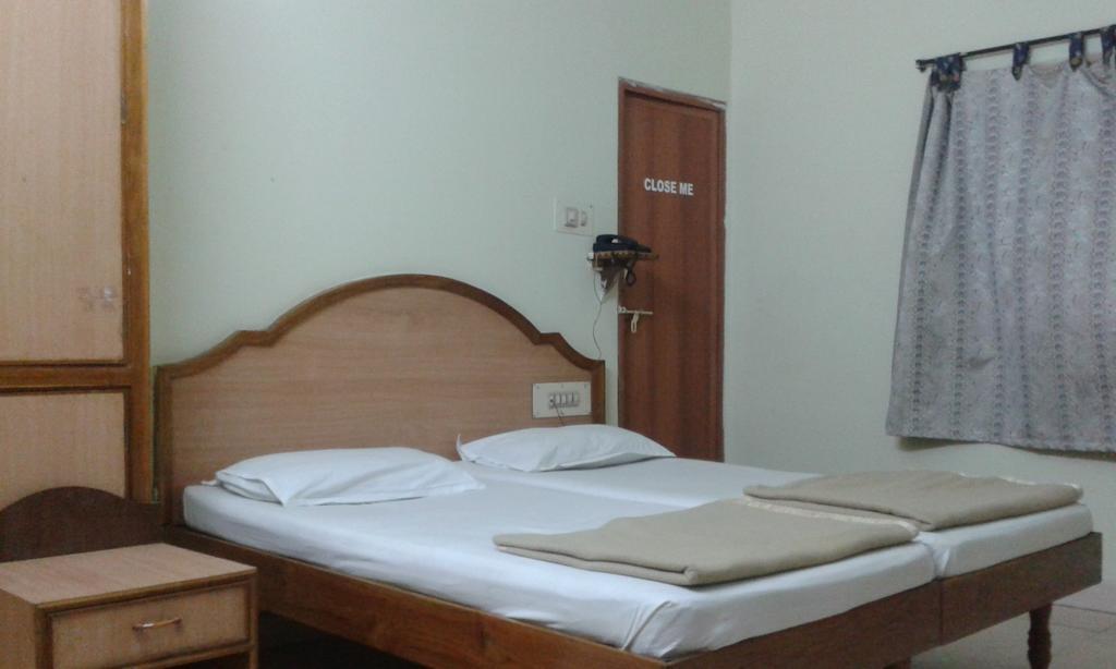 Hotel Agarala Residency Tirupati Zimmer foto