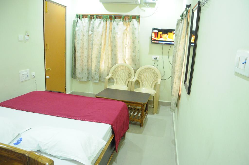Hotel Agarala Residency Tirupati Zimmer foto